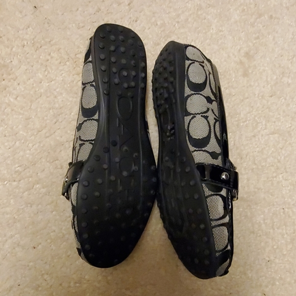 Coach Shoes - Picture 2 of 2